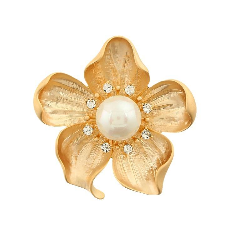 Fashionable Retro Alloy Flower-inlaid Pearl Brooch and Brooch Suit Accessories