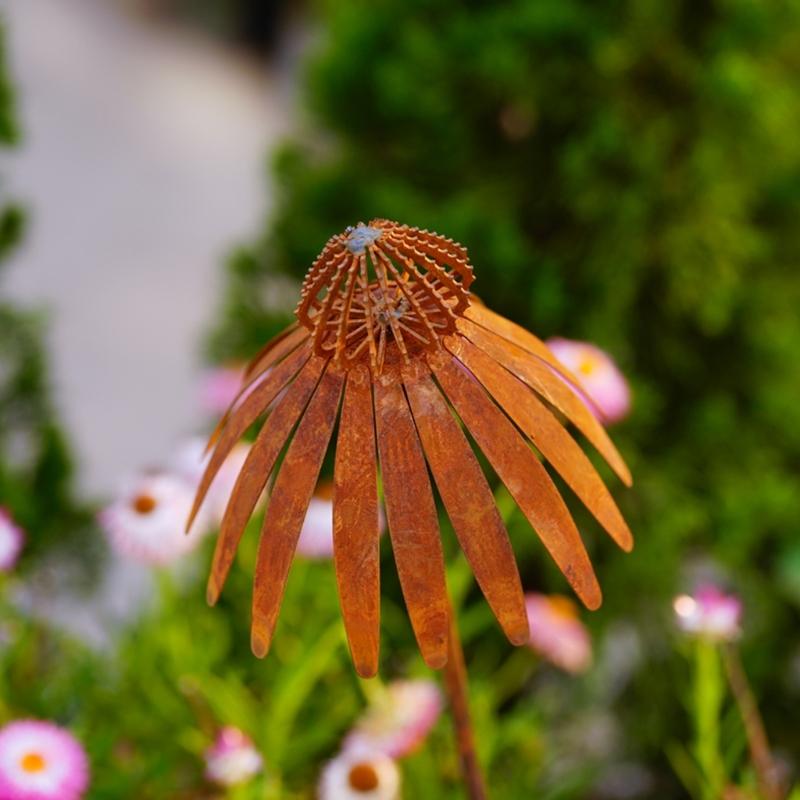 Rusty Echinacea Garden Art Stake Iron Plant Sculpture Weather Resistant Outdoor Decoration for Flower Beds Lawn