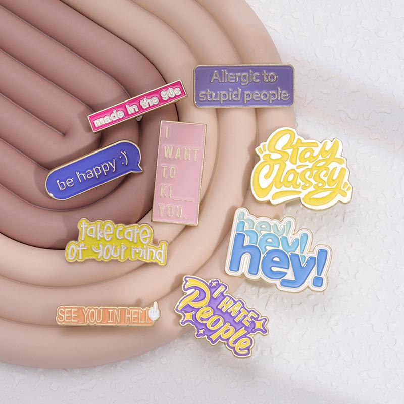 Colorful Chic Personalized Alphabet Pins Heart Shaped Alloy Brooches For Decoration