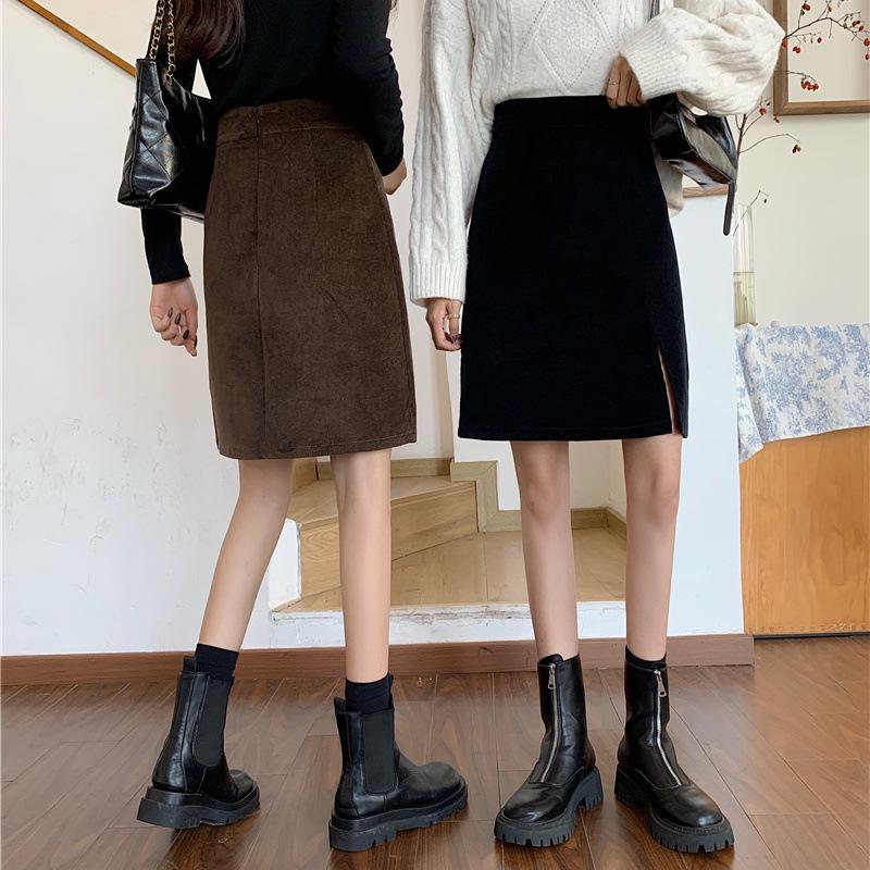 Plus Size A-line Corduroy Midi Skirt - High Waist, Black, Versatile, Hip-Hugging Pencil Skirt for Women