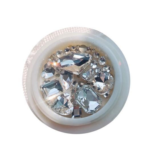 

Стильные стразы для ногтей из изысканной смолы своими руками 2