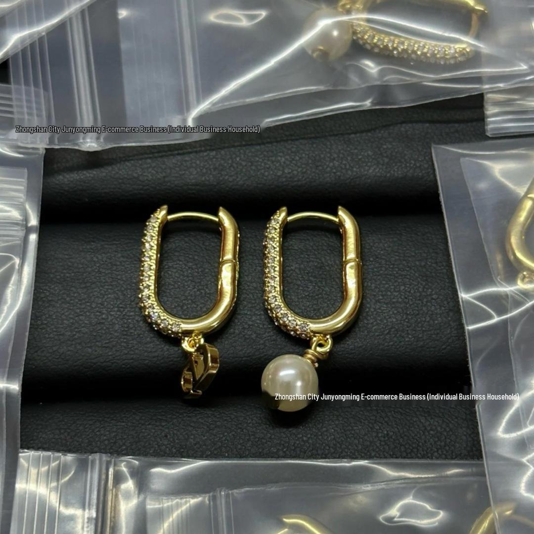 Elegant D-Shaped Pearl & Half-Diamond Asymmetrical Earrings - Minimalist Versatile Studs