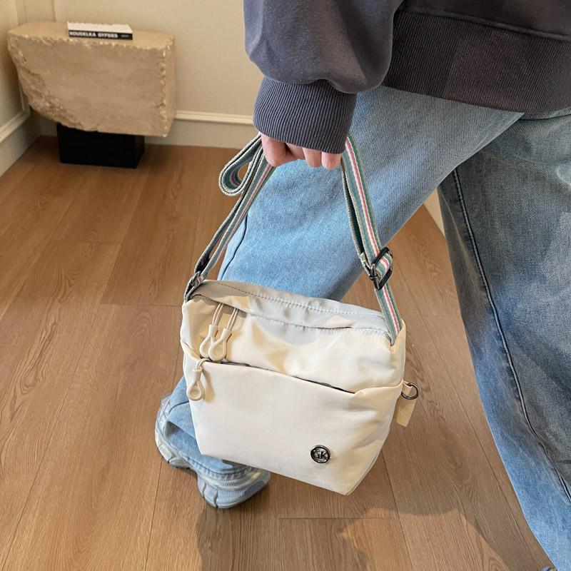 Codzienna nylonowa torba hobo crossbody dla kobiet designerskie torby na ramię 2025 lato mała pojemność tote damska podróżna torba shopper damskie portmonetki