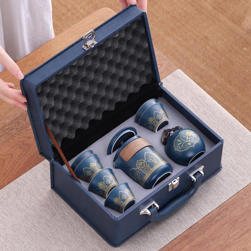 Portable Travel Kung Fu Tea Set: Compact Ceramic Teapot & Gaiwan for Outdoor Camping and Tea Enjoyment. Perfect Gift for Tea Lovers.
