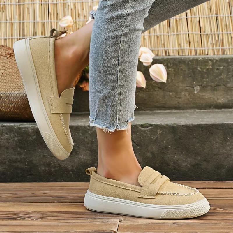 Fashion 2025 New Women Loafers Retro Outdoor Designer Shoes Women Trend Fashion Slip-On Sneakers Rubber Sole Lightweight Women Shoes