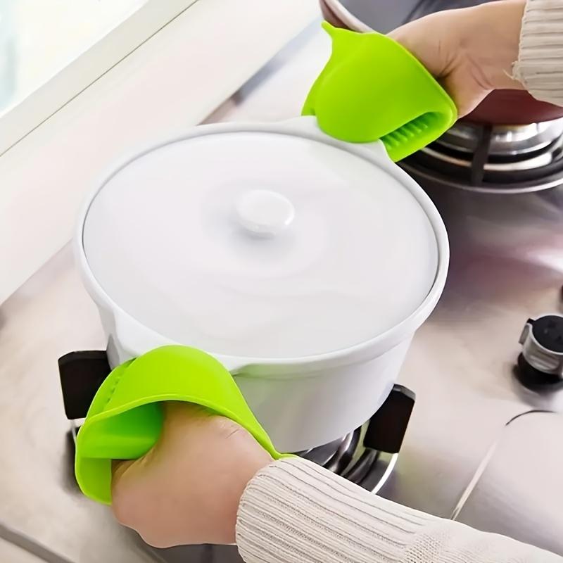 1 Pair of Silicone Pot Holder Gloves with Anti-slip Grip, Suitable for Holding Kitchenware with Both Hands. Kitchen Essentials | Colorful Kitchenware
