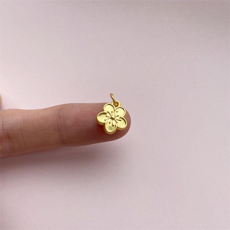 Sand Gold Peach Blossom Charm Bracelet Necklace - Handmade Double-Sided Five-Petal Flower Pendant Accessory.