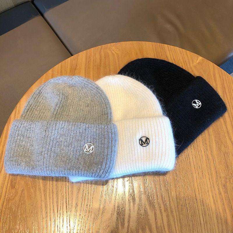 Etikett Dekor Basic Beanie Trendige Einfarbige Strickmützen Elastische Skull Cap Warme Umschlagmützen für Damen Täglicher Gebrauch Herbst & Winter