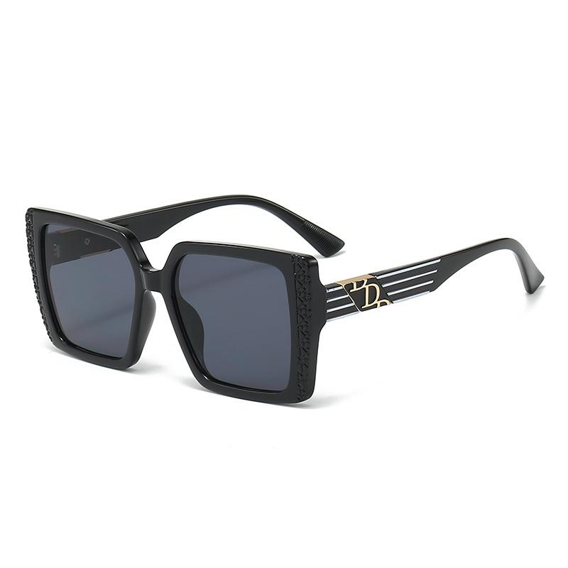 New Fashion D-shaped Square Frame Sunglasses For Women Hollow Temples Personalized Design UV Protection