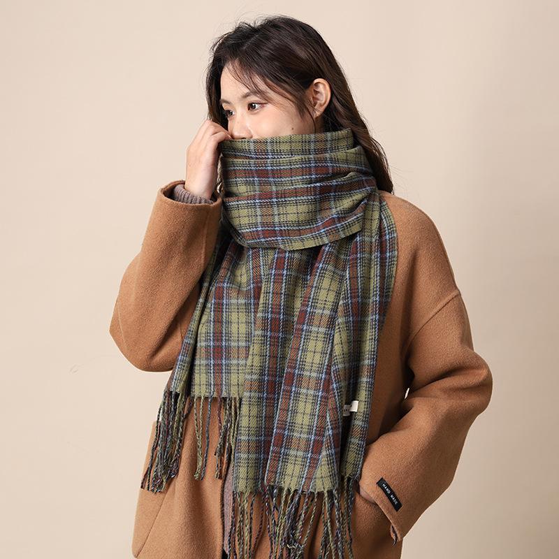 Japanese retro plaid green scarf women's spring and autumn new thickened warm and versatile high-end atmosphere scarf