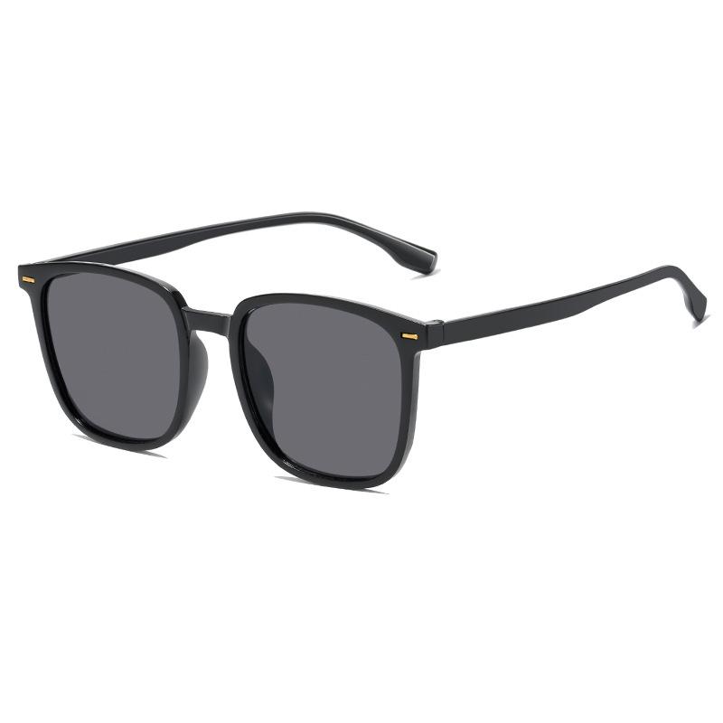2024 Retro Tea-Colored Square Sunglasses: Unisex Trendy & Versatile Fashion Inspired by Xiaohongshu