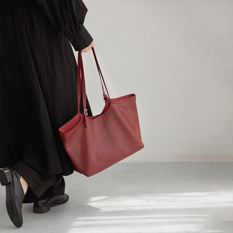 VENOF Cowhide Ark Series Red Bridal Crossbody Bag, Full-Grain Leather Large-Capacity Retro Tote Bag