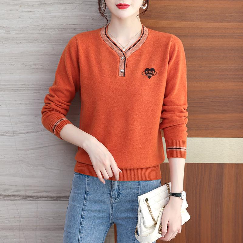 Women's Pure Wool V-Neck Long-Sleeve Knit Sweater - New Style for Autumn Winter, Loose Fit Base Layer for Middle-Aged Moms
