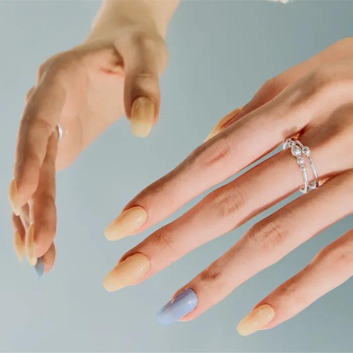 Butter Yellow Gel Nail