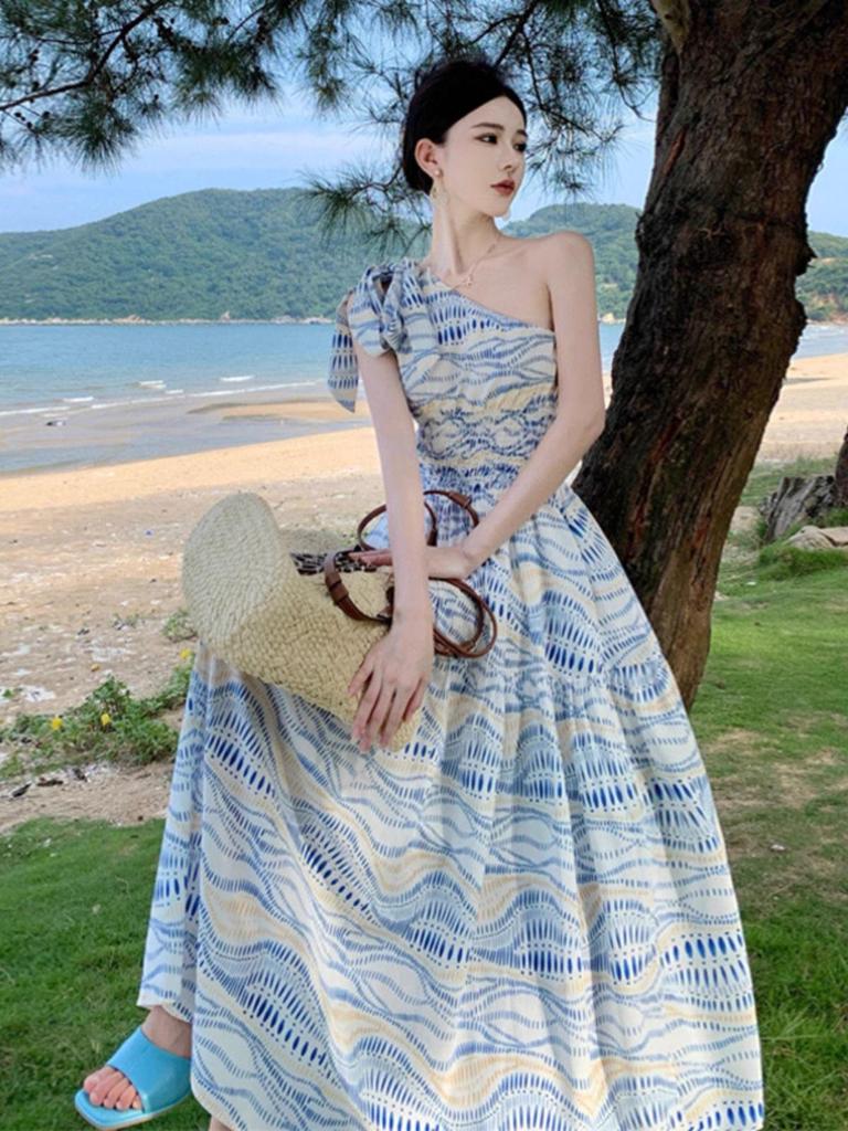 French Oil Painting Style One-Shoulder A-Line Beach Dress