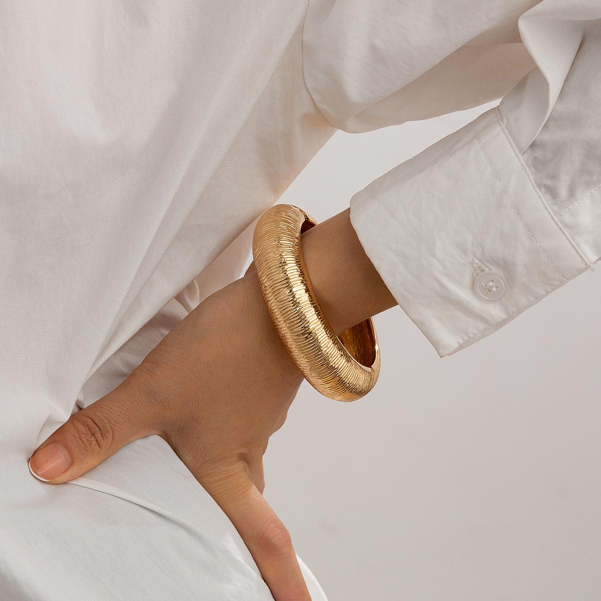 

PuRui Exaggerated Heavy Metal Chunky Wide Cuff Bangles for Women Punk Geometric Spring Arm Bracelets Men Jewelry Steampunk