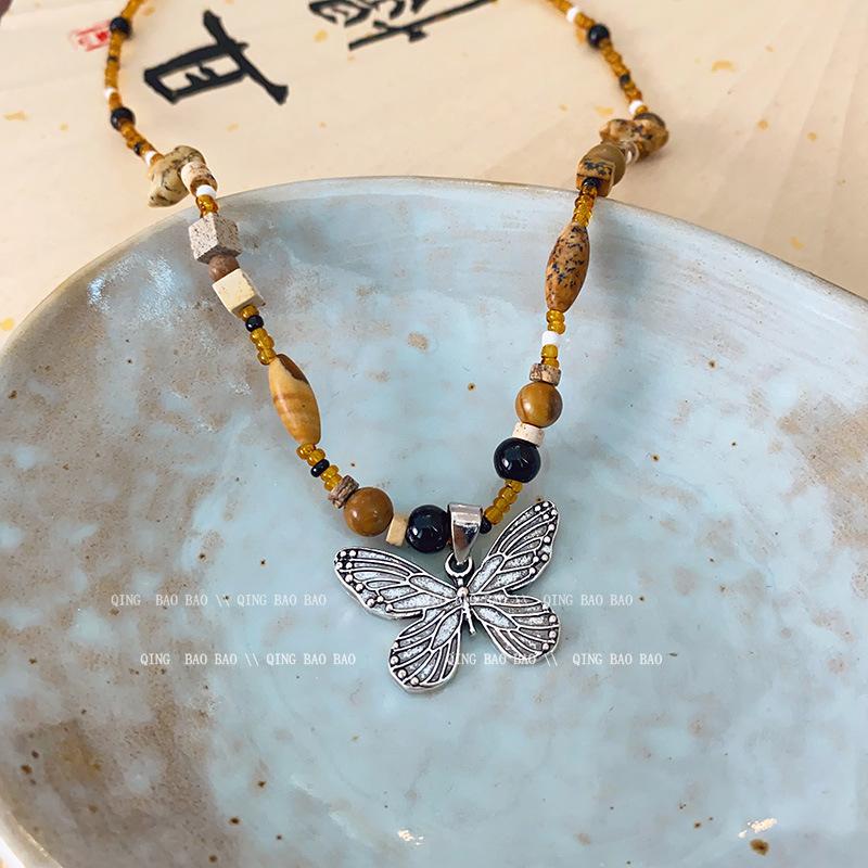 Meier New chinoiserie butterfly beaded necklace women s fashionclassy accessories ethnic style retro decorative clavicle chain