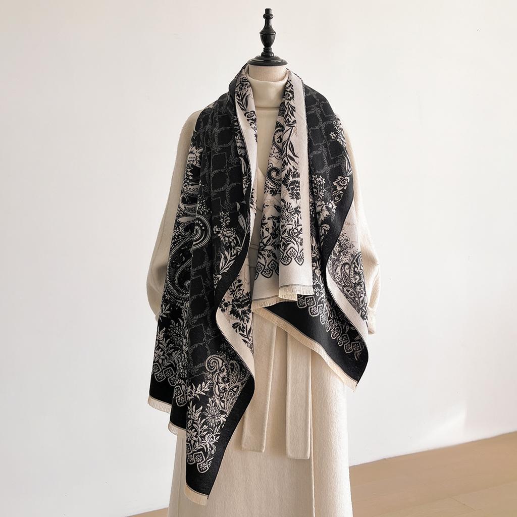 Paisley Cashew Design Faux Cashmere Women's Scarf Winter Thick Warm Blanket Scarf Fashionable Luxurious Accessory