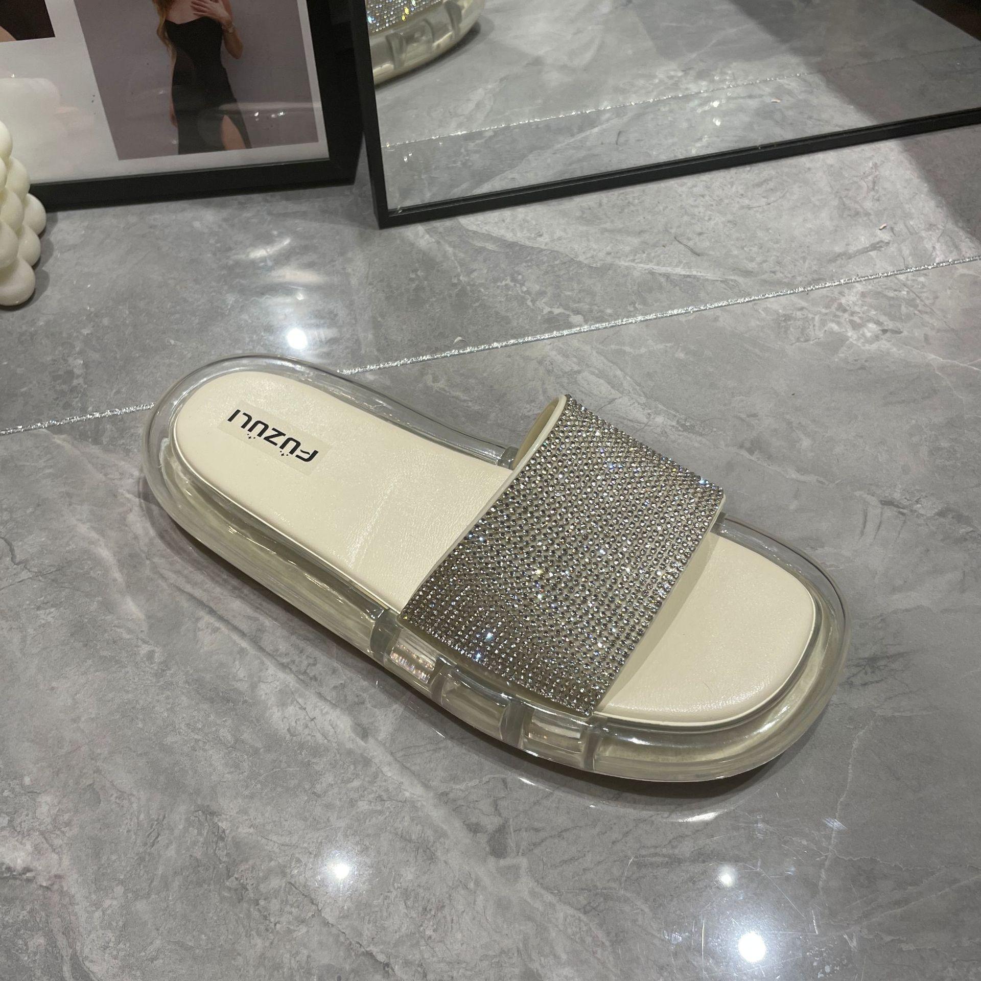 

Літні модні шльопанці жіночі носять цукеркового кольору зручні сандалі на плоскій підошві 2025 нові з ремінцем з блискучих діамантів пляжне взуття 41 бежевий