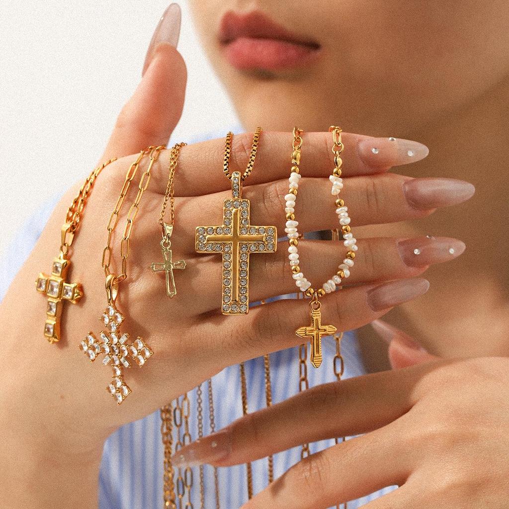 Heiß verkaufende französische Edelstahl-Kreuzkette mit Zirkon- und Perlenanhänger