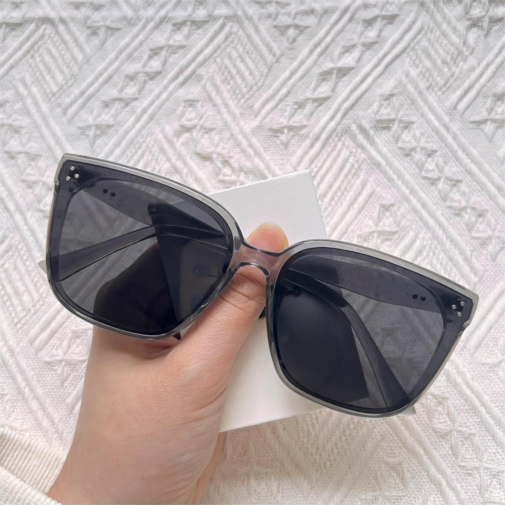 

Sunglasses women s high-end square sunglasses fashion European and American style sunglasses men s trend wholesale personalized trendy models sunglasses