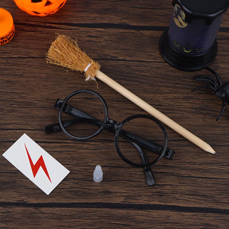 45 ks/sada Tužky na hůlky Tetovací samolepky Smeták a brýle Čarodějnické párty dárky Čarodějské hůlky Tématické párty potřeby