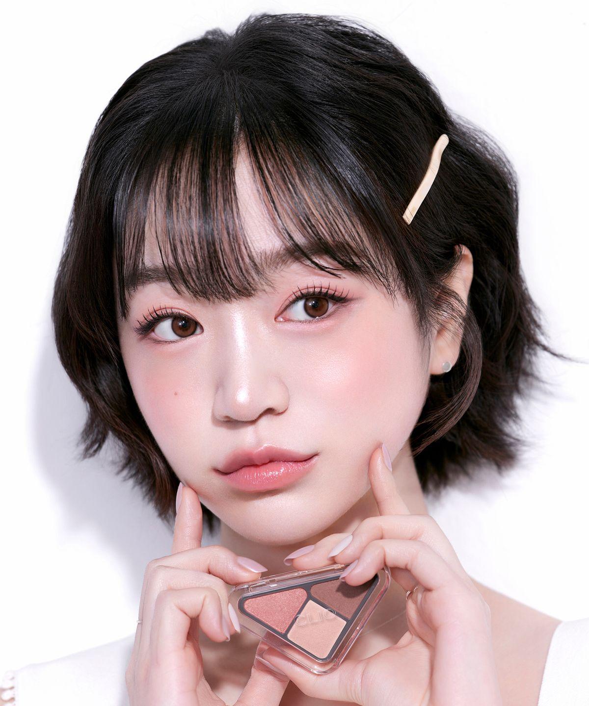 Clio Essential Shadow Tab 01 Portable Beige