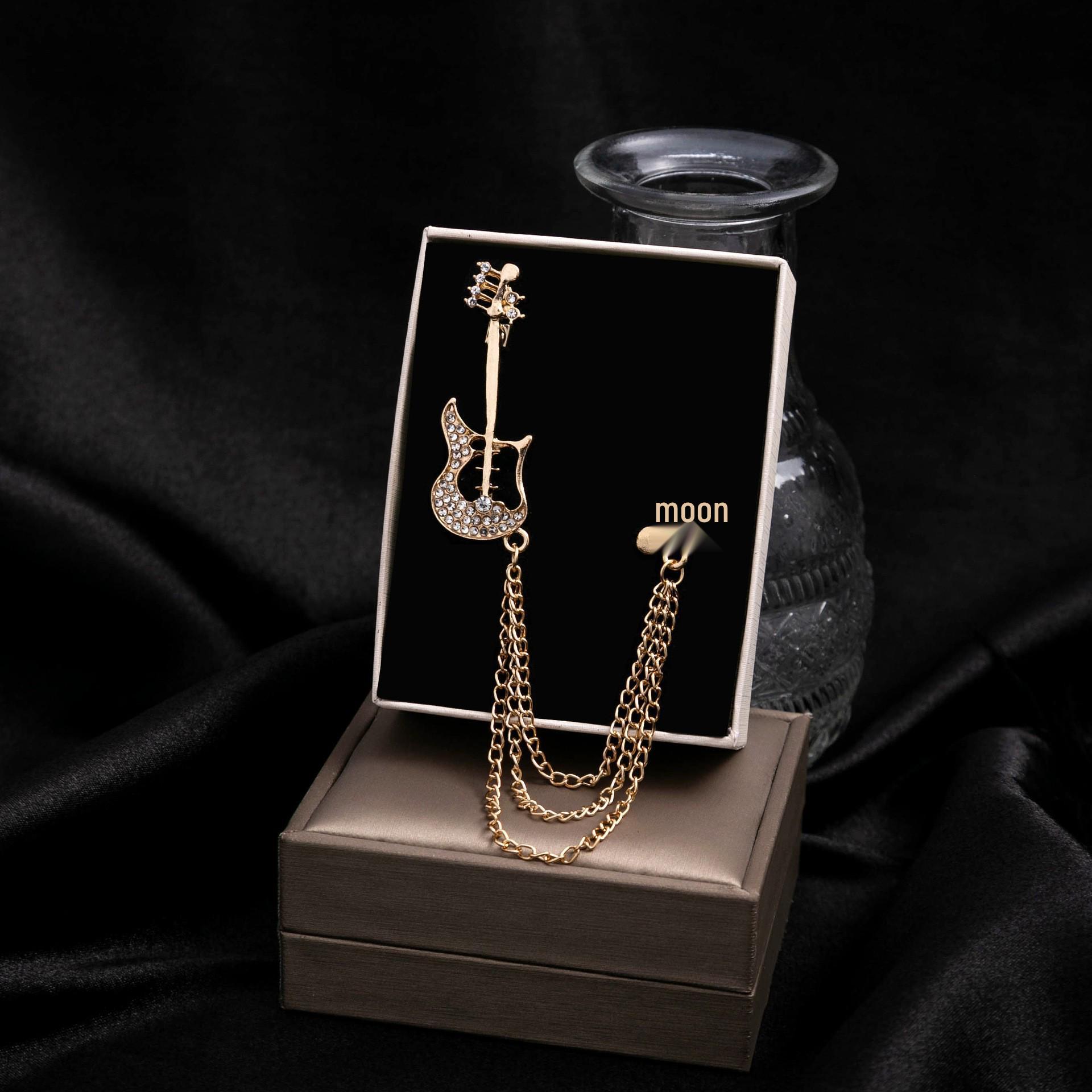 Men s Chinese Style Tassel Brooch with Guitar Note Design and Rhinestone Inlay