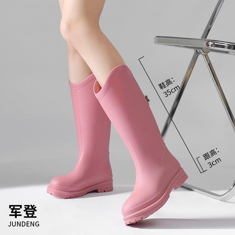 Fashion rain shoes four-leaf clover British women's high rain boots thickened non-slip integrated women's water shoes travel wading rubber shoes