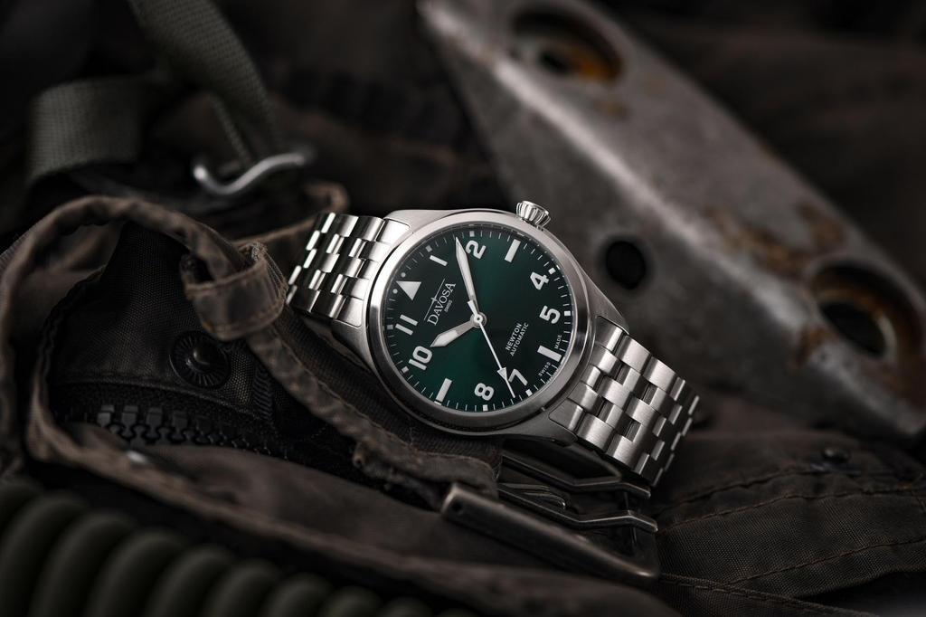 Davosa IWAWP Newton Pilot Auto Automatic Watch with Power Silver Reserve, 161.530.70, Men's,