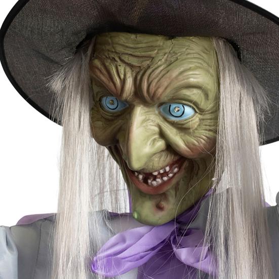 6 FT Halloweenská létající čarodějnice dekorace Hlasem aktivovaná animatronická čarodějnice na koštěti se svítícíma očima pro zahradu dvůr trávník venkovní vnitřní dekorace