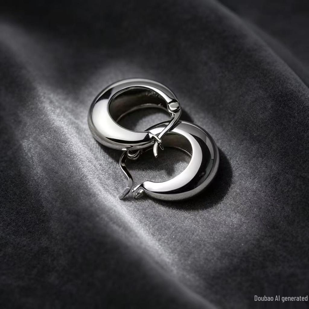 Korean High-End Circle Ear Clips: Stylish, Simple, and Versatile Earrings with a Unique Personality