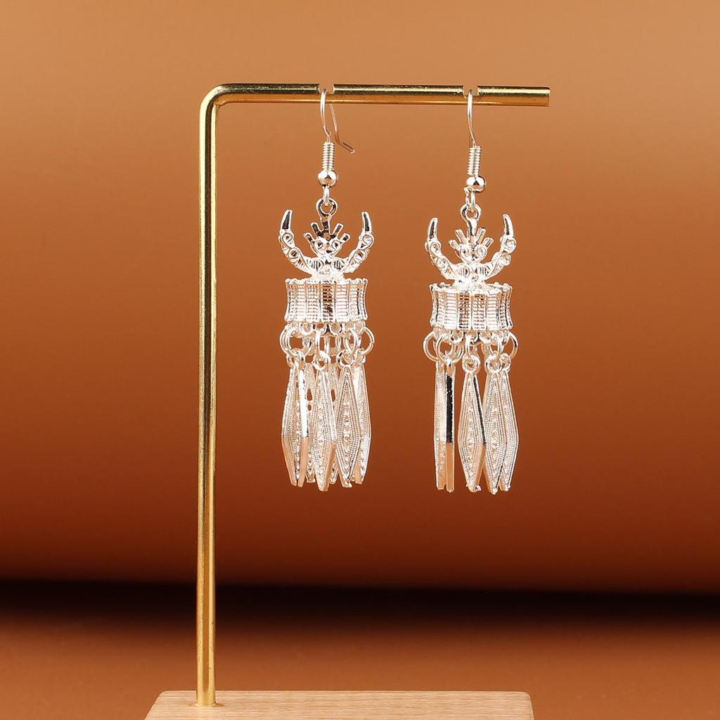 Retro Miao Silver Tassel Earrings: Ethnic Yunnan Long Dangle Women's Jewelry