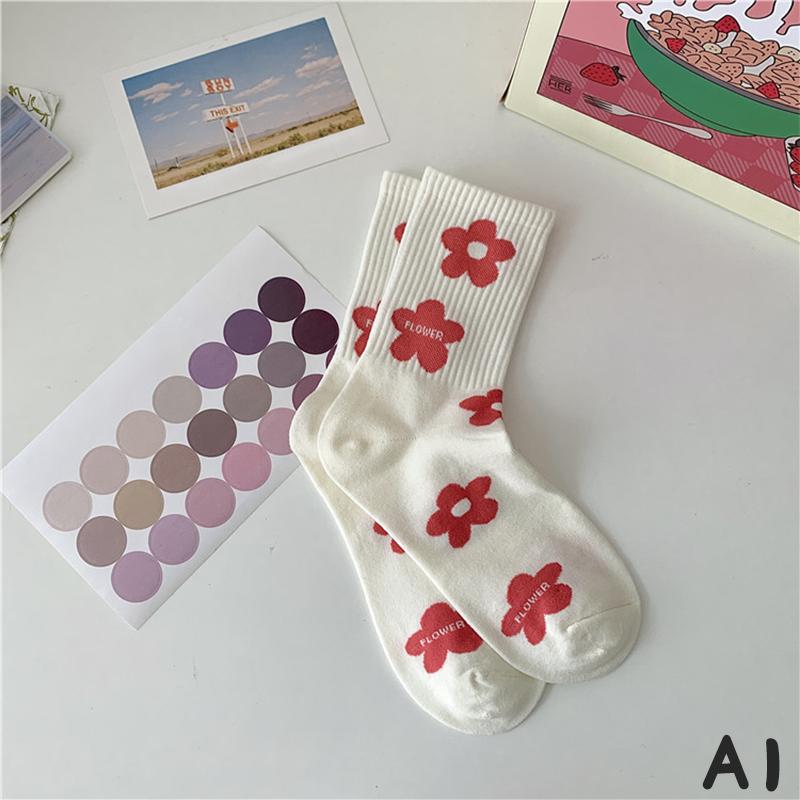 2023 Korean  Sweet Woman Socks Cute Love Square Funny Socks Street Hip Hop Skateboarding Happy Socks