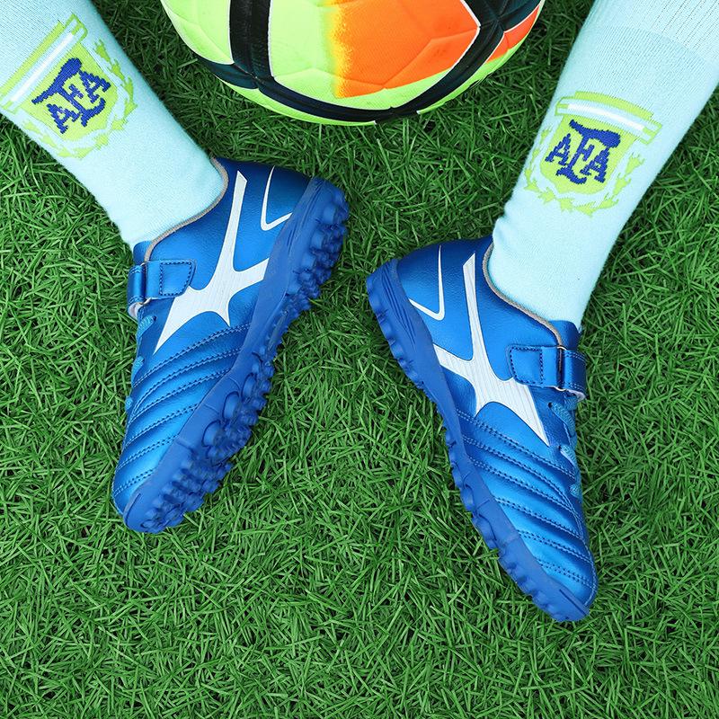 Manufacturer football shoes men's flat-soled adult grass spiked shoes adolescent boys and girls primary school students training TF broken spiked sho