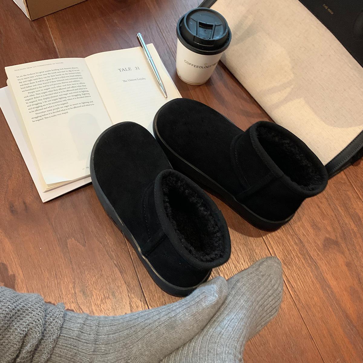 

Thick-soled short snow boots Warm plush snow boots Cotton shoes Winter deep boots 40