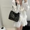 Bags Women's 2 New Fashion Versatile Casual Shoulder Bag Large Capacity Simple Commuter Bucket Bag