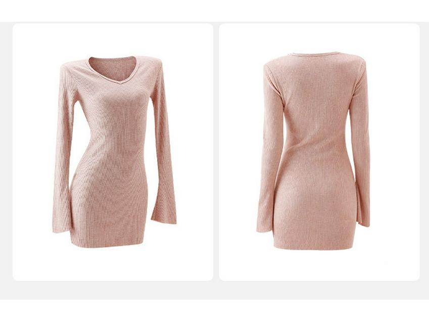 High-End Pink V-Neck Knit Dress: Women's Autumn/Winter Hip-Hugging Skirt, New Year Hot Girl Outfit.