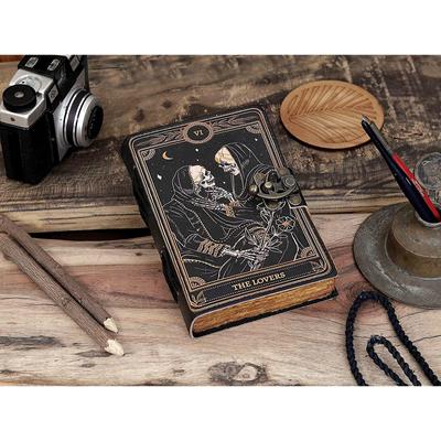 Libro fatto a mano degli incantesimi delle ombre Diario in pelle Bordo in carta Grimorio stampato Gli amanti Tarocchi Quaderno gotico a spirale Pelle vintage Quotidiano