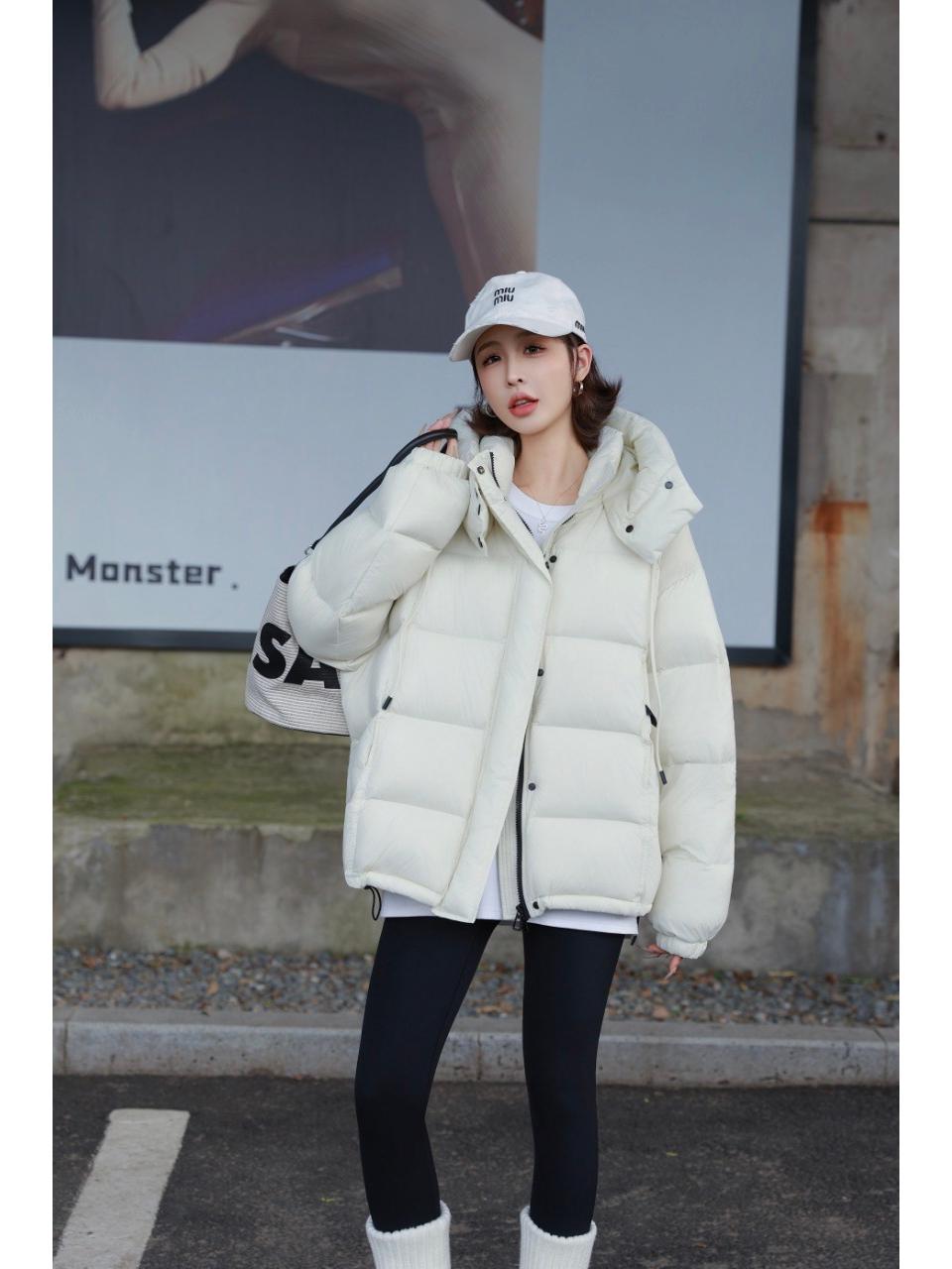 

Женский короткий пуховик с капюшоном 2025 - Толстый, теплый пух белой утки, модный и универсальный. Small белый