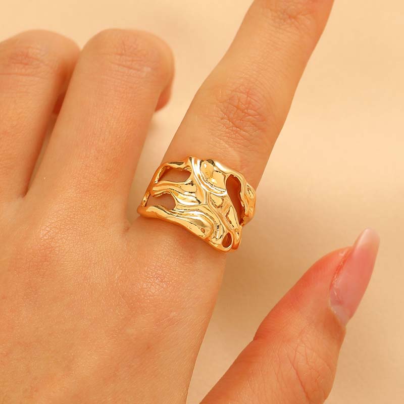 Fashion Gold Color Irregular Wrinkled Texture Wide Opening Rings for Women Vintage Metal Hollow Geometric Ring Jewelry Gift
