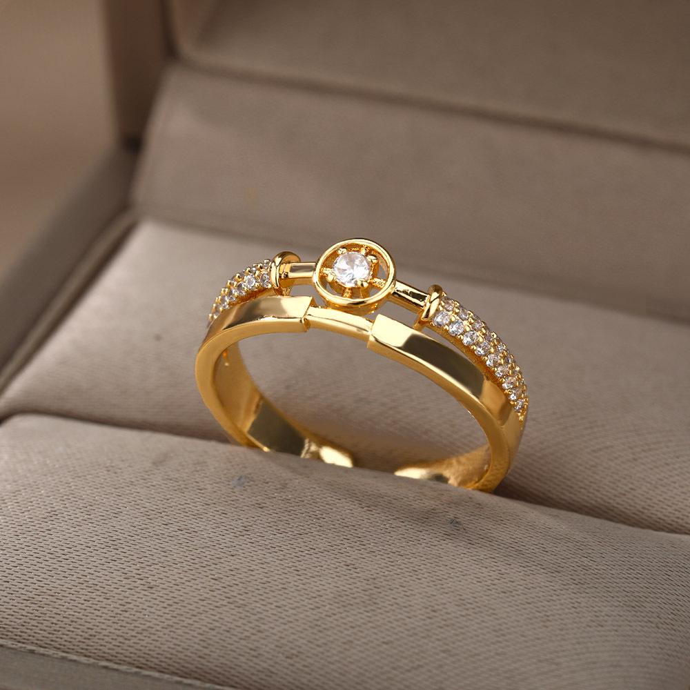 18K Goldplattierter offener Ring mit Zirkonia-Blattdesign - Luxuriös, Anlaufgeschützt, Ideal für Frauen