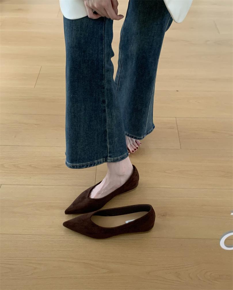 

French evening breeze temperament pointed head shallow mouth single shoes women s spring and autumn new suede commuting casual thick heel one pedal wo 39 темно-коричневого кольору