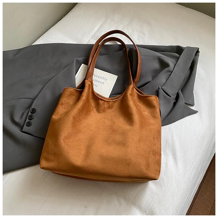 Fashion Suede Tote Bag Women's 2025 New Retro Daily Shoulder Bag Large Capacity Casual Commuter Underarm Bag