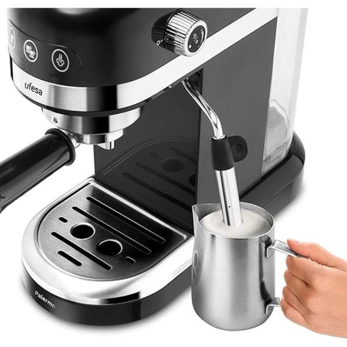 Cafetière Espresso - UFESA - Palmero - 1350W - Noir - Mousseur à lait réglable
