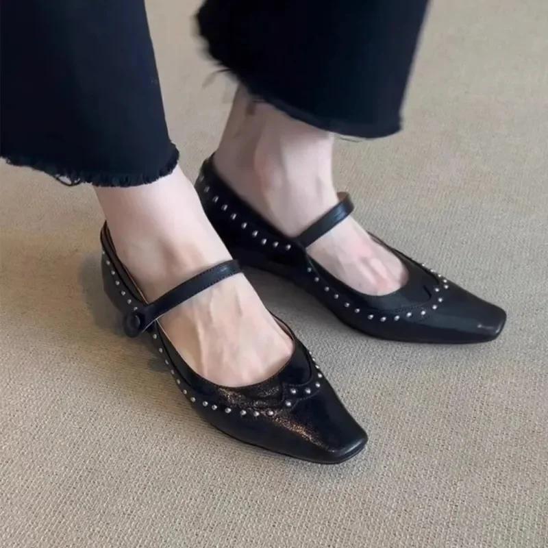Low Heels Shoes Woman Flats Shallow Mouth Rivets Studs Female Moccasin Dress Retro Genuine Leather Rubber  Mary Janes PU