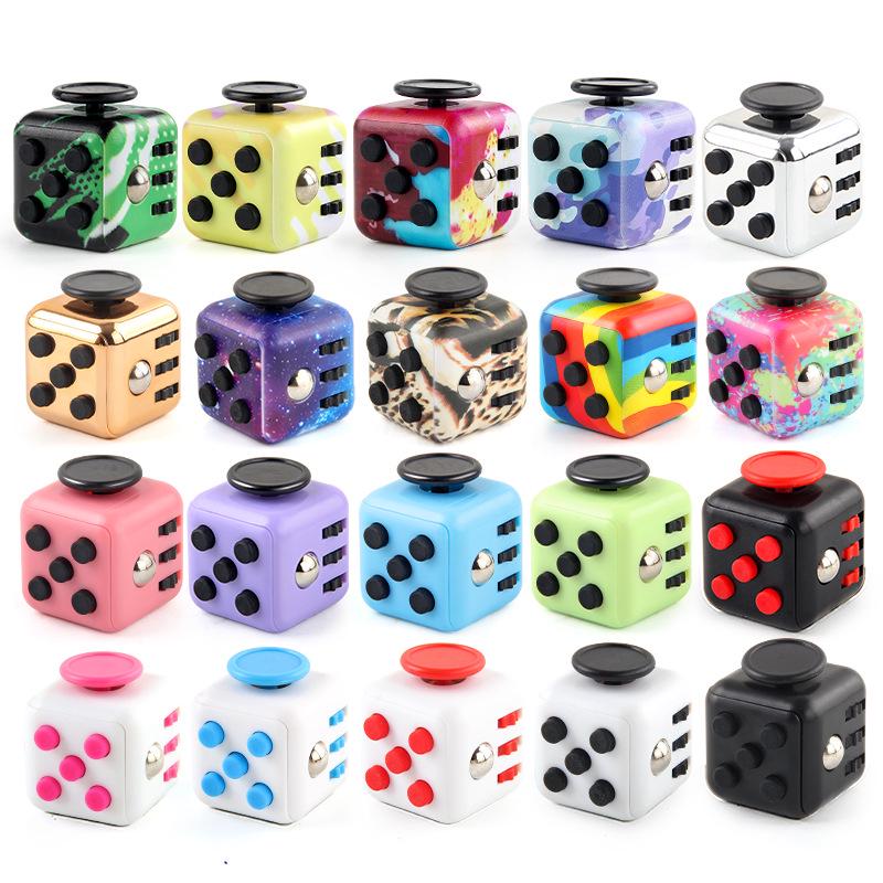 

Unzip Magic Cube: Novelty Infinite Decompression Dice Toy