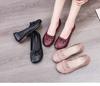 Middle-aged large-size leather women's shoes single shoes women's spring and autumn new casual shoes medium grandma flat leather shoes non-slip and 