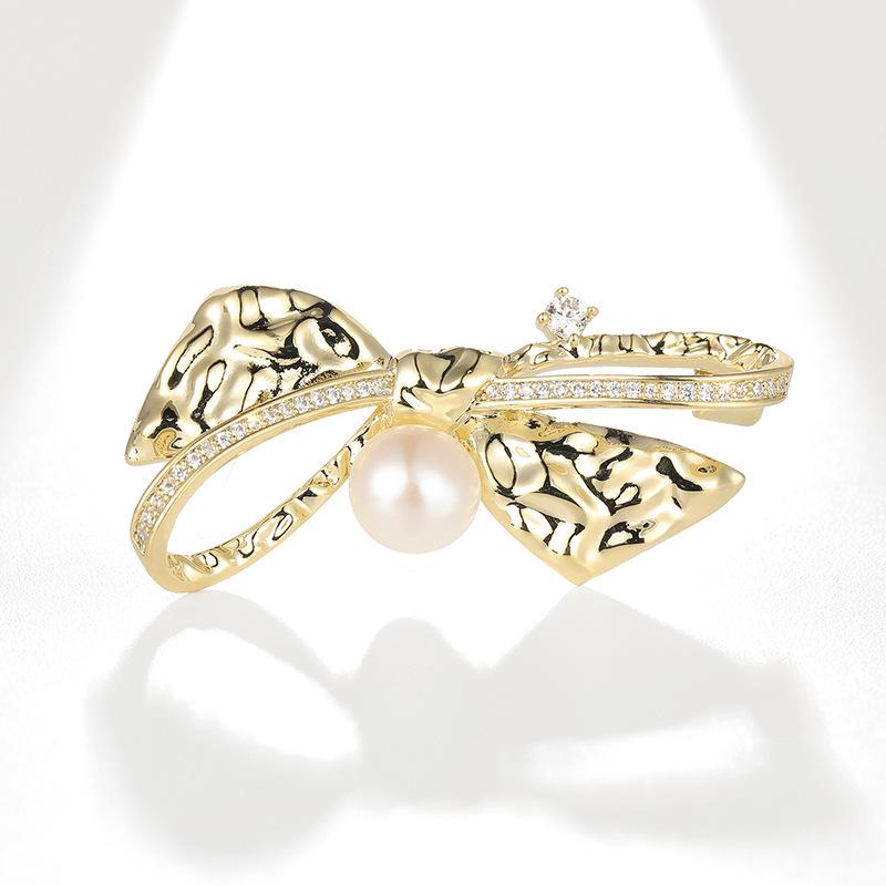 Bo Xin Yun Baroque Bow Brooch with Freshwater Pearl - Elegant Suit Accessory