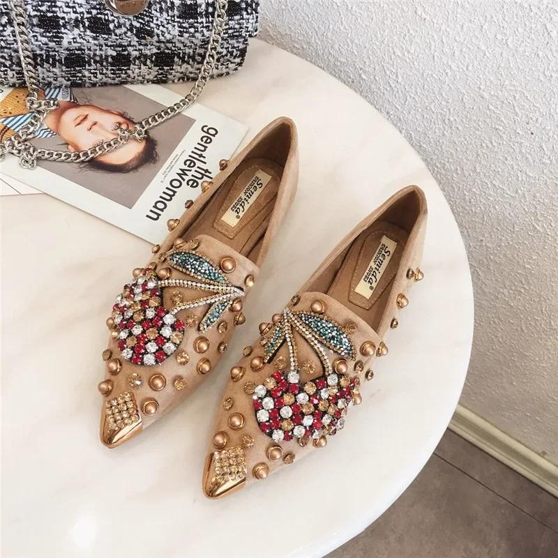 New 2024 Pointed Toe Women Flat Rhinestones Loafers Autumn Rivets Classic Ladie Flats Shoes Women's Ballet Flats Soft Boat Shoes
